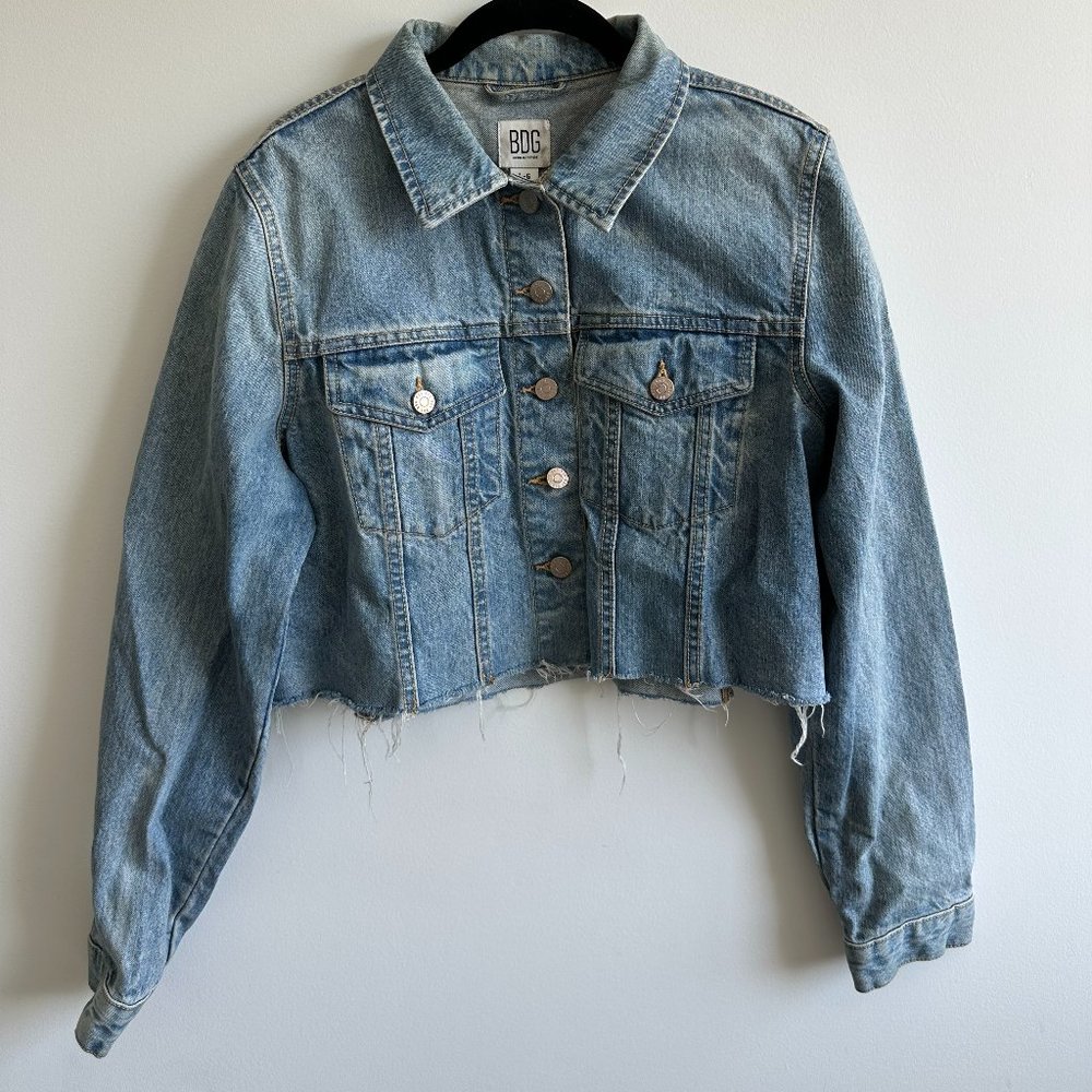 BDG Cropped Denim Jacket Light Wash Raw Hem No Stretch Size L